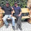 Begnadete Schnitzer: Den dritten und den neunten Platz belegten Martin Breunig (links) und sein Bruder Winfried (rechts) beim Weltcup in Mulda. Mit einer Bank, ähnlich der auf dem Foto, konnte Martin bei der Weltmeisterschaft wichtige Punkte holen. An diesem Wochenende zeigen sie beim 5. Schnitzertreffen der Motorsägekünstler in Hemmersheim, was sie drauf haben.