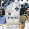Abschied: Leutnant Marcus Straßer (links) und Oberstabsfeldwebel Peter Hans Rückel gehen.