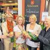 Es gärt: Eröffnung der Federweißen-Saison in Würzburg mit der früheren Fränkischen Weinkönigin Martina Reiss (von links), Patricia Simone Hülsemann, Weinkönigin Sabine Ziegler, Marlene Hülsemann und Hedda Geiger.