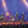 Ein Soulsong mit mächtig Dampf: „Flo Mega & The Ruffcats“ belegten mit der fetzigen Nummer „Zurück“ den 2. Platz bei Stefan Raabs Bundesvision Song Contest am Donnerstagabend in der Kölner Lanxess Arena für das Bundesland Bremen. Am Schlagzeug: Uwe Breunig, der aus Urspringen stammt und heute in Berlin lebt.Foto: Pro Sieben