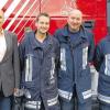 Erfolgreiche Feuerwehrmänner: Bürgermeister Helmut Krämer gratulierte Frank Mauter, stellvertretender Kommandant der Feuerwehr Essfeld, Josef Deppisch und Harald Leutner (von links) zur bestandenen Leistungsprüfung der Stufe Rot-Gold.