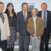 (gh)   Fünf Betriebsjubiläen haben die BayWa-Energie-Vertriebsbüros Bad Neustadt und Gochsheim gefeiert: Seit 25 Jahren in BayWa-Diensten ist Energie-Sachbearbeiterin Petra Grenzer aus Sondheim/Rhön. Auf 40 Jahre Tätigkeit schauen Schmierstoffberater Erhard Beck aus Schondra, Tankwart Rainer Braungart aus Bischofsheim/Rhön, Regionalleiter Joachim Klier aus Bad Königshofen und Tankwagenfahrer Kurt Mahr aus Kirchschönbach zurück. Die lange Treue zur Firma und die Arbeitsleistungen der Jubilare wurden in der Ruine Aura gebührend gefeiert. Die Geschäftsführer Josef Pfannes, die Regionalleiter Joachim Klier (Bad Neustadt) und Walter Keicher (Gochsheim, links) sowie die Belegschaft gratulierten.