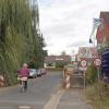 Entscheidung: Wird die Brücke über die Pleichach zwischen den Straßen Wiesenweg und „An der Spielleite“ in Unterpleichfeld für den Verkehr gesperrt? Das entscheiden die Gemeinderäte am Dienstag.