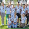 (faf)   Nachdem sich der Nachwuchs des Golf Club Würzburg bereits in den vergangenen drei Spielzeiten die Meisterschaft in der Unterfrankenliga gesichert hat und somit den Wanderpokal für immer ins Clubhaus nach Würzburg holte, gelang es dem Team um Captain Leopold Raab auch heuer wieder, den vom „Förderverein jugendlicher Golfer“ neu gestifteten Pokal für ein weiteres Jahr nach Würzburg zu holen. Bei der Jugend-Unterfrankenliga handelt es sich um eine Turnierserie aus drei Wettkämpfen, die abwechselnd in den neun teilnehmenden Golfclubs des Bezirks ausgetragen wird. Heuer wurde in den Clubs Main-Spessart, Haßberge und Kitzingen gespielt. Unser Bild zeigt das starke Würzburger Nachwuchsteam: (hinten von links) Julian Müßig, Sabrina Schloo, Sophia Wanner, Christian Dreier, Carolin Flaskamp, Kapitän Leopold Raab, Pascal Wendler, Vanessa Schloo, Puyan Farienfar, Helmut Oberdorf (Jugendwart) sowie (vorne von links) Theresa de Bochdanovits, Veronika de Bochdanovits, Marie-Celine Stuis.