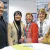 Ausgezeichnet: „Der Kopiershop“ in der Rückertstraße 26 hat den Mittelstandspreis 2011 der CSU-Mittelstandsunion erhalten. Von links: Firmengründer Herbert Korn, seine Tochter und Geschäftsführerin Susanne Arndt, Ilse Korn, Europaabgeordnete Anja Weisgerber und der Kreisvorsitzende der Mittelstandsunion, Peter Vanselow.