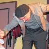 Compagnia Buffo: Kascha B. und Willi Lieverscheidt in einer Dinner-for-One-Szene im Karlstadter Theater in der Gerbergasse.