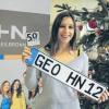 Warten aufs GEO-Christkind: Dass das Kfz-Kennzeichen wieder zurückkehrt und schon 2012 unter dem Weihnachtsbaum liegt, das wäre der Wunsch von Linda Illner aus Mutzenroth. Sie studiert an der Hochschule Heilbronn, wo die Idee zur Rückkehr zu den alten Schildern geboren wurde. Linda Illner hat dazu selbst in verschiedenen Bundesländern Passanten in insgesamt 15 deutschen Städten interviewt.
