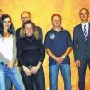 (mm)   Der Vorstand der Raiffeisenbank Maßbach hat in einer kleinen Feierstunde insgesamt 21 100 Euro an Spenden aus dem Gewinnspar-Topf an Vereine, Kirchen und Kindergärten verteilt. Die Empfänger stammen aus den Orten Hambach, Holzhausen, Maßbach, Pfändhausen, Pfersdorf, Poppenlauer, Rannungen, Rothhausen, Rottershausen, Thundorf, Volkershausen und Weichtungen. Auf dem Bild die Spendenempfänger aus Hambach, Pfändhausen, Holzhausen und Pfersdorf. Im Bild: (von links) Andreas Lutz (Spvgg Hambach), Willi Warmuth (Kindergarten Hambach), Kerstin Achtmann (Kindergarten Pfersdorf), Reinhold Geißler (Spvgg Hambach), Sabrina Stenke (Kindergarten Pfersdorf), Jürgen Sittler (TSV Pfändhausen/Holzhausen), Joachim Karg (Kindergarten Pfändhausen/Holzhausen) und Edwin Geis von der Raiffeisenbank Maßbach.