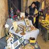 Erlesen: Stilvolle Unikate präsentierten Künstler wie Inga Okan aus Völkershausen (im Bild) beim Stockheimer Kunsthandwerkermarkt.