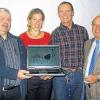 Mit einem Bild machte Gisbert Mayer (links) deutlich, was in einem Herzkranken vor und nach einer erfolgreichen Transplantation vorgehe. Dr. Dorothee Grammenos hatte bei der Informationsveranstaltung der CSU Wasserlosen ausführlich über die rechtlichen Bestimmungen sowie die Abläufe bei einer Organspende berichtet. Beeindruckt von den Berichten der Beiden zeigten sich auch Ludwig Schießer, CSU-Vorsitzender von Wasserlosen, und Dr. Klaus-Peter Müller aus Obbach.