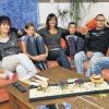 Die Super Nanny bei Familie F. in Gerolzhofen: Diplompädagogin Katia Saalfrank (Mitte), umringt von (von links) Annalena, Mutter Melanie, Celine, Jan, Vater Benedikt und Nico.