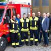 Freuen sich über das neue Fahrzeug für die FFW in Tückelhausen (von links): Stefan Stierhof (Gerätewart), Stadtrat Christian Halbig, Niklas Wolfram (2. Kommandant), Matthias Rucker, Kevin Heß (1. Kommandant), Dietmar Gerst, Bürgermeister Peter Juks, Cornelius Kühne.