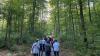 Exkursion durch den Lohrer Stadtwald: Eine rund 30-köpfige Delegation der Freien Wähler Main-Spessart ließ sich vor dem Hintergrund der Diskussion um ein mögliches Biosphärenreservat im Spessart von Betriebsleiter Michael Neuner zum Thema Waldwirtschaft und Naturschutz informieren.