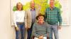 Landschaftsgärtner Martin Weißenberger (Dritter von links) wurde in einer kleinen Feierstunde in den Ruhestand von Bürgermeisterstellvertreter Hubert Segeritz (Zweiter von links), Bauhofleiter Guido Schmitt und Personalratsvorsitzender Melanie Hofmann verabschiedet.