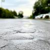 Die Bad Neustädter Saalestraße ist in keinem guten Zustand. Sie wird ab Montag, 21. Oktober, saniert.