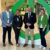 Alexander Hoffmann bei seinem Besuch bei Schneider Electric.