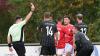 Gleich drei Platzverweise verteilte der Schiedsrichter an Spieler des FC Reichenbach bei der hitzigen Partie in Rödelmaier. In dieser Szene sieht Kevin Erhard (Nummer sechs) Rot. 