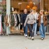 Tausende Menschen strömen am Mantelsonntag 27.10.24 in die Würzburger Innenstadt zum Shoppen.
