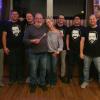 Der Bud-Spencer-Fanclub Schwemmelsbach lud kürzlich zu seinem zweiten Fanclubtreffen in die Dorfwirtschaft "Mary´s Country" nach Kaisten ein. Zum Ende der Veranstaltung versammelten sich die anwesenden Fanclubmitglieder zusammen mit den Gastgebern Maria Lauter und Horst Laschütza zu einem gemeinsamen Erinnerungsfoto.