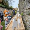 Großer Spielspaß bei der Eröffnung von Lillis Entdecker-Tour durch Sommerhausen. Die Kugelbahn an der Dorfmauer entlang gilt als das Highlight und beschäftigte Klein und Groß.