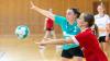 In der zweiten Halbzeit des Spiels gegen den TuS Helpup brachte der TSV Bergrheinfeld (rechts Larissa Schüll) mehr Präzision in sein Angriffsspiel und fand damit den Schlüssel zum Erfolg.