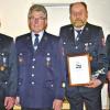 Ehrung mit Hindernissen: Der Vorsitzende der Michelfelder Feuerwehr Friedrich Kraft (von links) ernannte Erwin Röder, Erhard Link und Kurt Moser zu Ehrenmitgliedern. Eugen Moser, der auch zum Ehrenmitglied ernannt werden sollte, nahm die Ehrung nicht an.