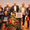 Unter den geehrten Jubilaren für 70-jährige Mitgliedschaft war der ehemalige 1. Bevollmächtigte und Geschäftsführer von Würzburg, Rudi Hepf (Bildmitte - Veitshöchheim). Nach seiner Zeit in Würzburg war Hepf Bezirksleiter in Nürnberg und danach Mitglied vom Erweiterten Vorstand in Frankfurt am Main, mit Zuständigkeiten für Hessen und Baden-Württemberg. Unter den geehrten Jubilaren für 70-jährige Mitgliedschaft war der ehemalige 1. Bevollmächtigte und Geschäftsführer von Würzburg, Rudi Hepf (Bildmitte - Veitshöchheim). Nach seiner Zeit in Würzburg war Hepf Bezirksleiter in Nürnberg und danach Mitglied vom Erweiterten Vorstand in Frankfurt am Main, mit Zuständigkeiten für Hessen und Baden-Württemberg.