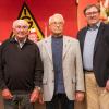 Für 75 Jahre lange Treue zur IG Metall wurden Herrmann Kilian (Koenig & Bauer Würzburg) und Heinz Gernert (früher Huppmann, heute GEA Kitzingen) geehrt. Im Bild von links nach rechts: Norbert Zirnsak, Hermann Kilian, Heinz Gernert, Stefan Rümmer und Jacky Horn.