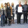 Peter Schmitt (IHK Würzburg-Schweinfurt) übergab die Zeugnisse den Fachwirtinnen im Sozial- und Gesundheitswesen (von links): Christine Hümmer, Marion Meder, Nadja Krämer, Stefanie Straub und Andrea Rüttinger. Holger Korb (Dozent) und Matthias Wagner (links, RSG Bad Kissingen) freuten sich mit den erfolgreichen Absolventen.