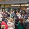 Tausende Menschen strömen am Mantelsonntag 27.10.24 in die Würzburger Innenstadt zum Shoppen.