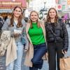 Tausende Menschen strömen am Mantelsonntag 27.10.24 in die Würzburger Innenstadt zum Shoppen.