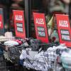 Tausende Menschen strömen am Mantelsonntag 27.10.24 in die Würzburger Innenstadt zum Shoppen.