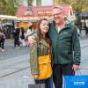 Tausende Menschen strömen am Mantelsonntag 27.10.24 in die Würzburger Innenstadt zum Shoppen.