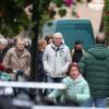 Etliche Menschen besuchen am Mantelsonntag (27.10.24) den Allerheiligenmarkt in Bad Brückenau. Ab Mittag öffneten auch die Geschäfte.