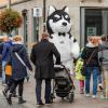 Tausende Menschen strömen am Mantelsonntag 27.10.24 in die Würzburger Innenstadt zum Shoppen.