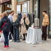 Tausende Menschen strömen am Mantelsonntag 27.10.24 in die Würzburger Innenstadt zum Shoppen.