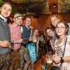 Zahlreiche Feierlustige besuchen am Samstag 26.10.24 das Gambacher Weinfest.