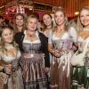 Zahlreiche Feierlustige besuchen am Samstag 26.10.24 das Gambacher Weinfest.