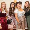 Zahlreiche Feierlustige besuchen am Samstag 26.10.24 das Gambacher Weinfest.