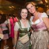 Zahlreiche Feierlustige besuchen am Samstag 26.10.24 das Gambacher Weinfest.