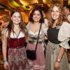 Zahlreiche Feierlustige besuchen am Samstag 26.10.24 das Gambacher Weinfest.