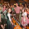 Zahlreiche Feierlustige besuchen am Samstag 26.10.24 das Gambacher Weinfest.