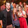 Zahlreiche Feierlustige besuchen am Samstag 26.10.24 das Gambacher Weinfest.