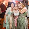 Zahlreiche Feierlustige besuchen am Samstag 26.10.24 das Gambacher Weinfest.