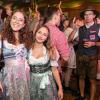 Zahlreiche Feierlustige besuchen am Samstag 26.10.24 das Gambacher Weinfest.