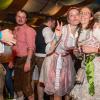 Zahlreiche Feierlustige besuchen am Samstag 26.10.24 das Gambacher Weinfest.