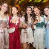 Zahlreiche Feierlustige besuchen am Samstag 26.10.24 das Gambacher Weinfest.