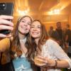 Zahlreiche Feierlustige besuchen am Samstag 26.10.24 das Gambacher Weinfest.