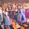 Zahlreiche Feierlustige besuchen am Samstag 26.10.24 das Gambacher Weinfest.