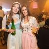 Zahlreiche Feierlustige besuchen am Samstag 26.10.24 das Gambacher Weinfest.